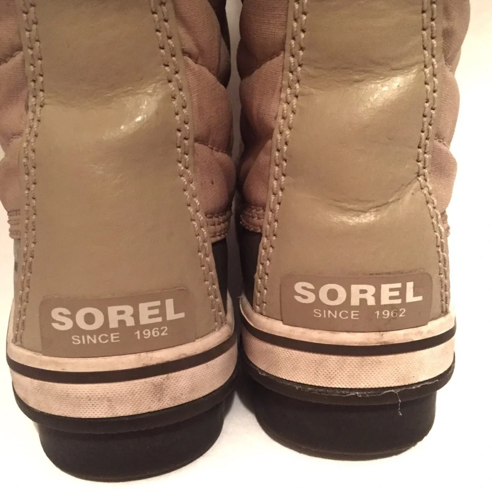 SOREL - Women's Tofino II Waterproof Insulated Winter Boot with Faux Fur Cuff 6